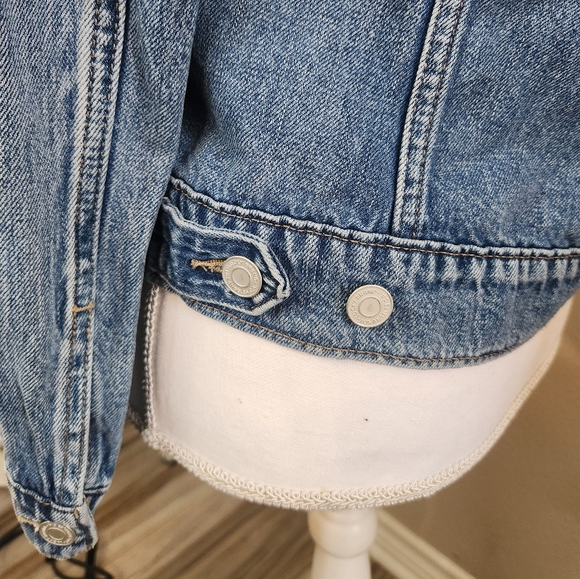 NWOT Lucky Brand Tomboy Trucker denim jean jacket size S - Picture 3 of 11